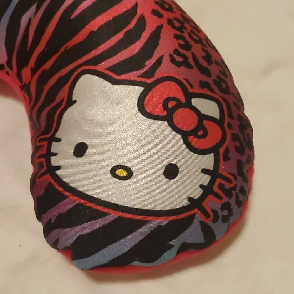 ‎HELLO KITTY Neck Pillow by Sanrio